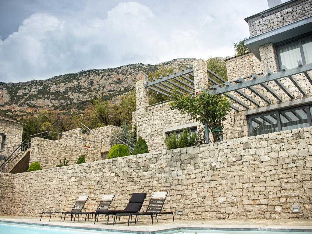 Elafivolia Arachova Suites Eksteriør billede