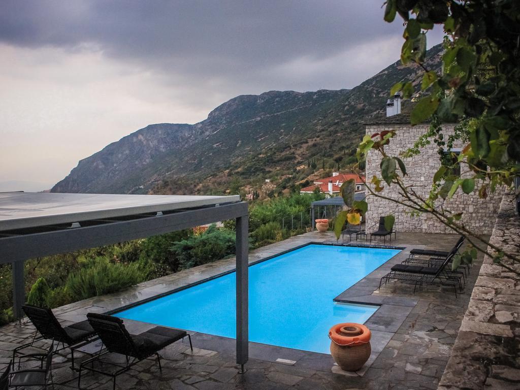 Elafivolia Arachova Suites Eksteriør billede