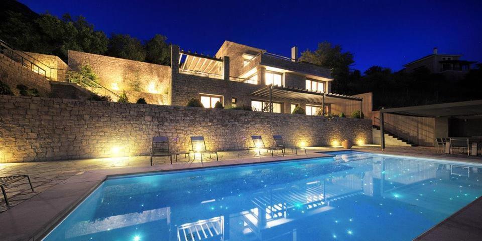 Elafivolia Arachova Suites Eksteriør billede